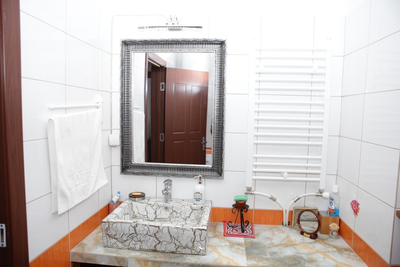 Apartment Nesti In Pristina Kosovo Exterior photo